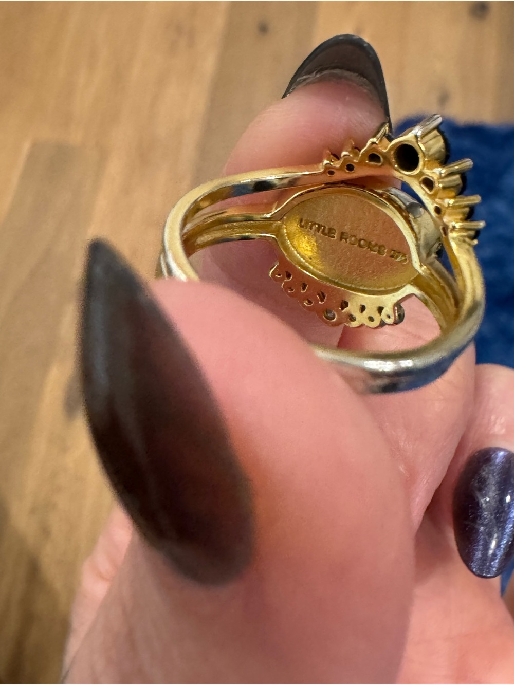 Little Rooms Gold-Tone Black Dinosaur Cameo Ring set (halo included- 2 ring set) - Picture 2 of 3